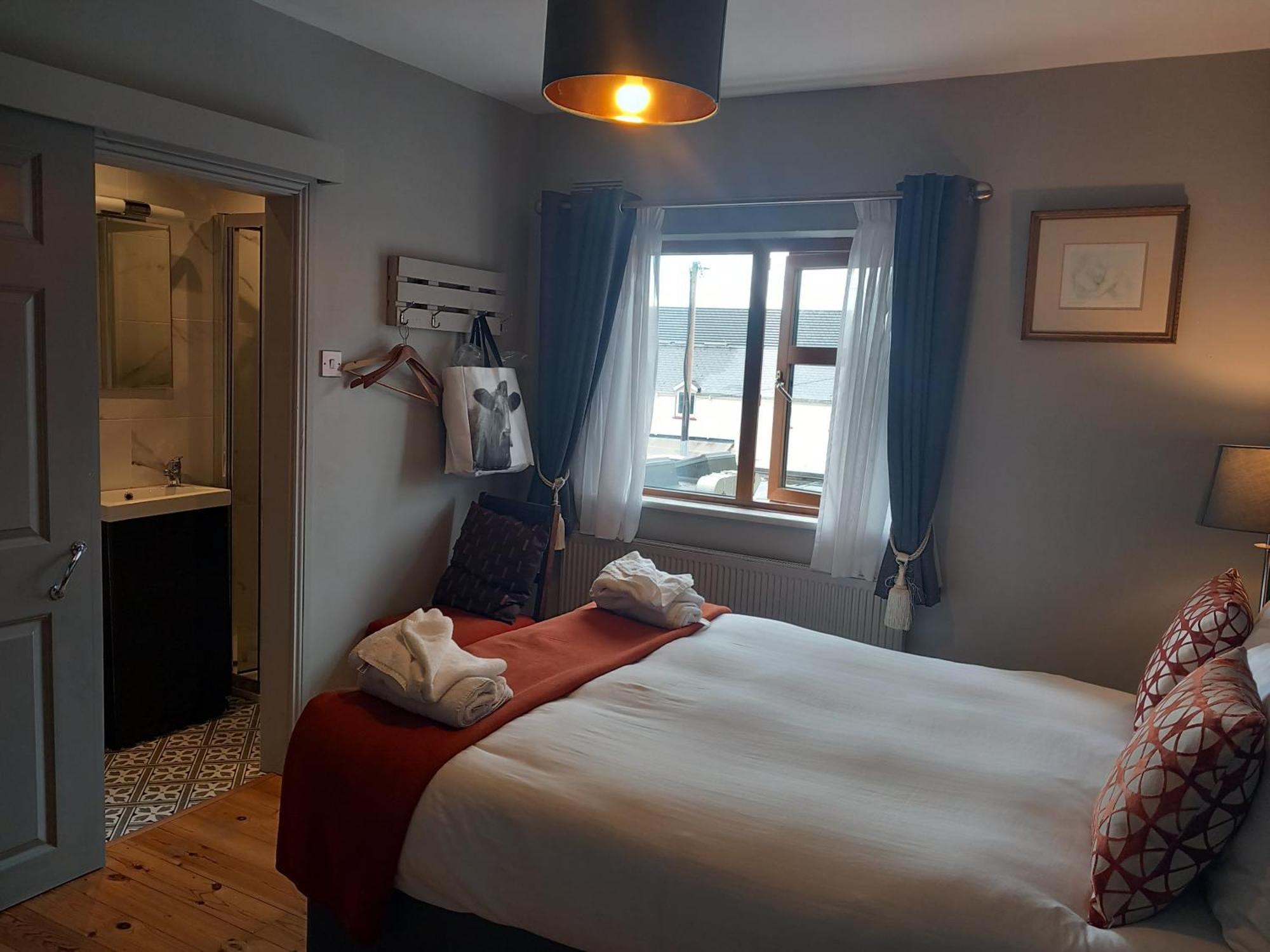 Baywatch Inn Dingle Dış mekan fotoğraf